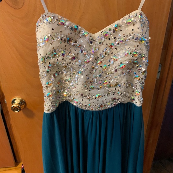 Jeweled dress - Picture 2 of 2